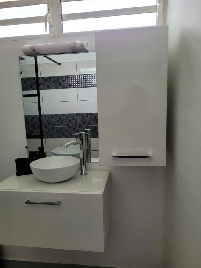 Ibis Studio Cayenne Exteriör bild